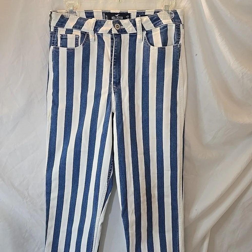Hollister Women's Ultra High Rise Mom‎ Jean Blue/White Striped Sz 5L Festival